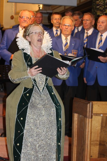 Elizabeth I sings Elizabeth I sings
